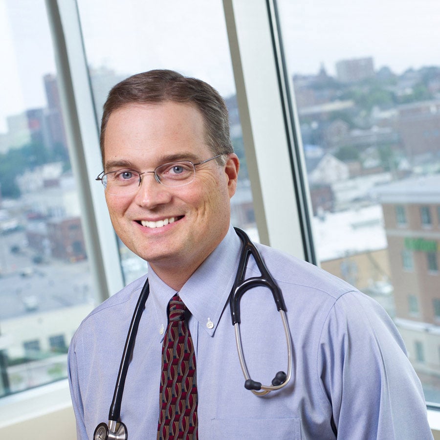 Randy Barr, MD head shot.